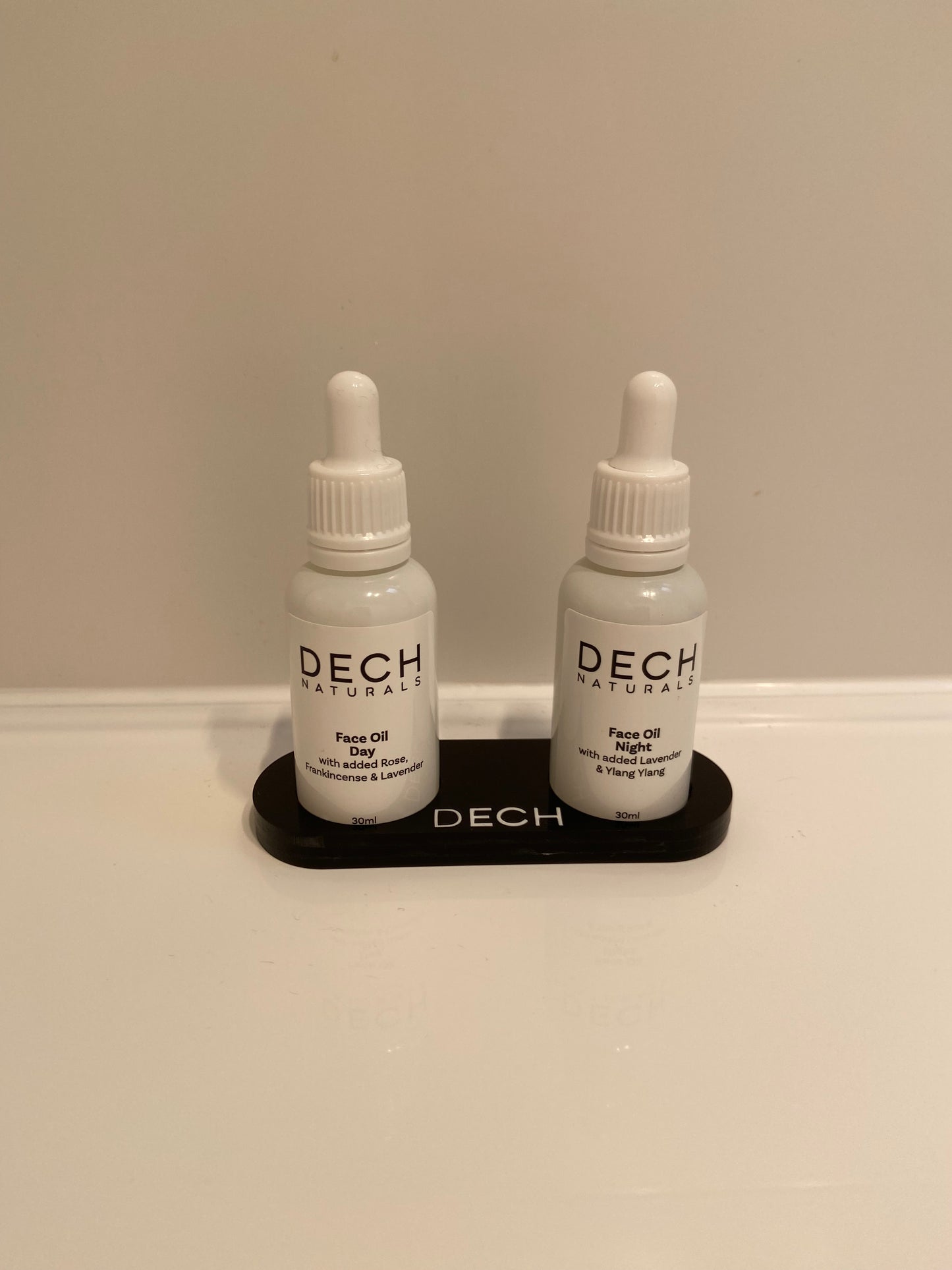 Winter Special - Face Oil Duo with DECH stand